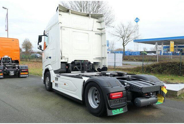 DAF XG 530 FT 4x2, Intarder, 2x Tank, Standklima - Tractor: foto 3 DAF XG 530 FT 4x2, Intarder, 2x Tank, Standklima - Tractor: foto 3