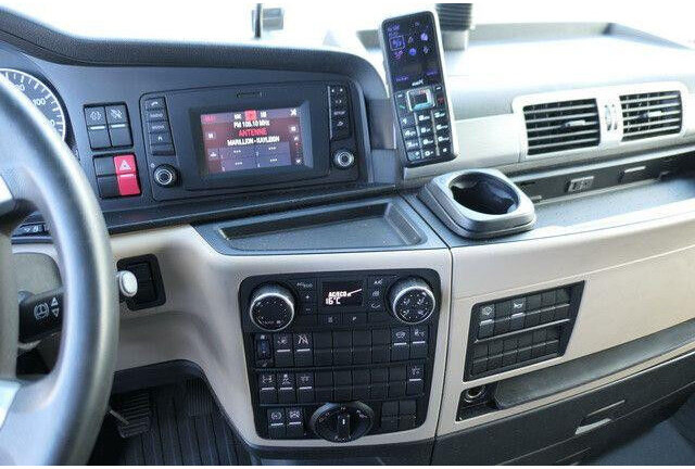 Tractor MAN 18.500 TGX 4x2, XXL, Intarder,Standklima,2x Tank: foto 14 Tractor MAN 18.500 TGX 4x2, XXL, Intarder,Standklima,2x Tank: foto 14