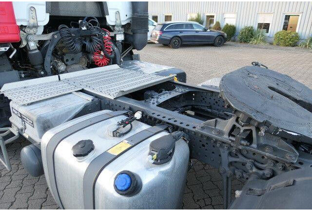 Mercedes-Benz 1846 Actros 4x2, Alu-Felgen, ADR, Liege, Klima - Tractor: foto 4 Mercedes-Benz 1846 Actros 4x2, Alu-Felgen, ADR, Liege, Klima - Tractor: foto 4