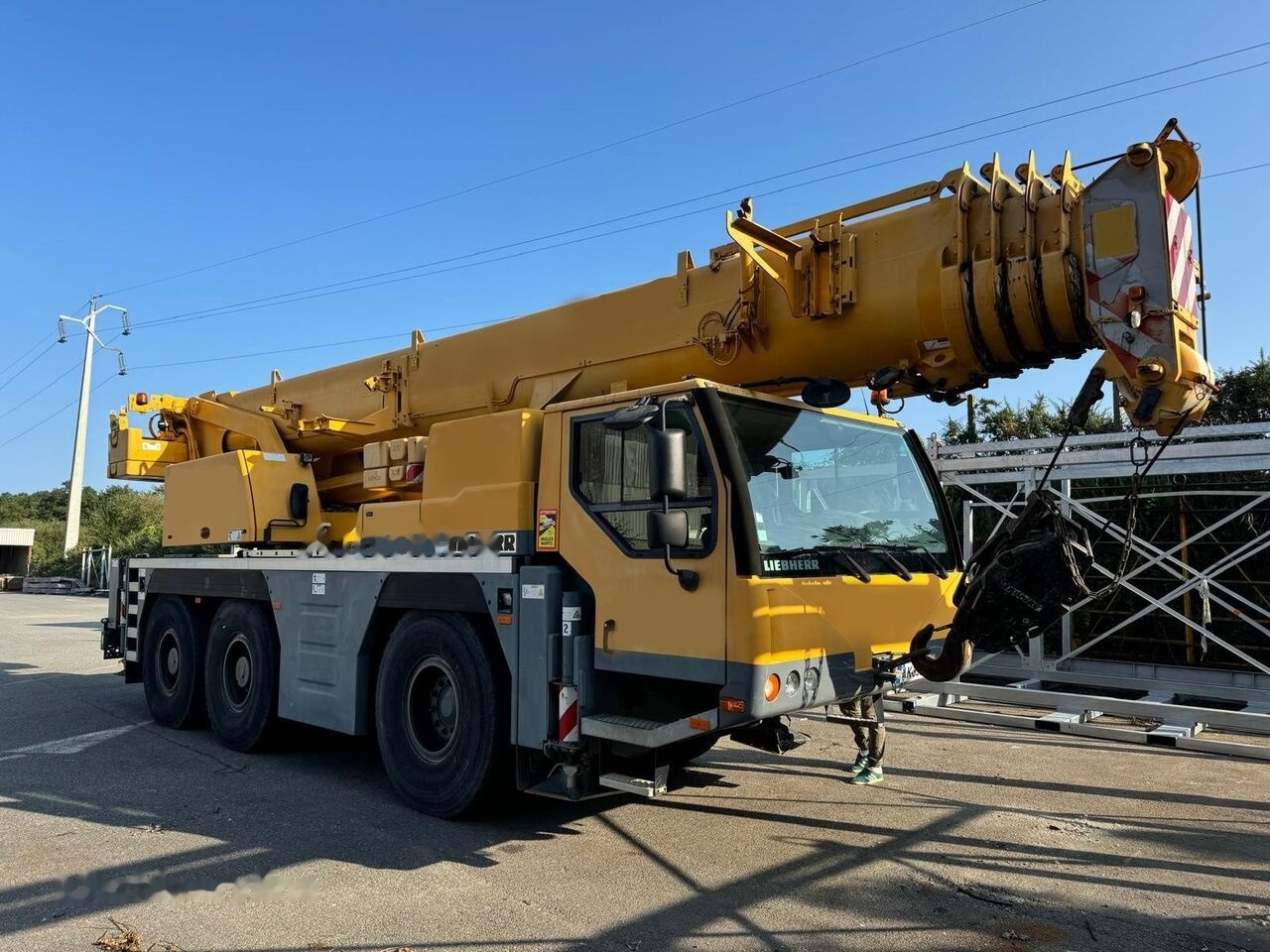 Liebherr LTM 1055 3.2 - Grua móvel: foto 1 Liebherr LTM 1055 3.2 - Grua móvel: foto 1