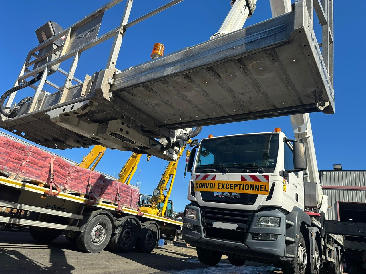 RUTHMANN Steiger T750 HF - Caminhão com plataforma aérea: foto 1 RUTHMANN Steiger T750 HF - Caminhão com plataforma aérea: foto 1