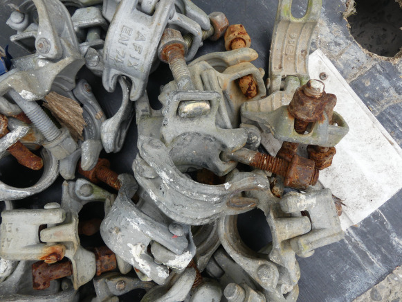 15 Attaches pour échafaudage - Equipamento de construção: foto 4 15 Attaches pour échafaudage - Equipamento de construção: foto 4