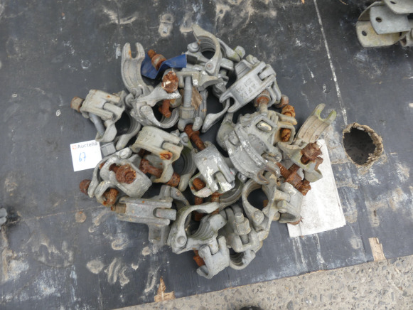 15 Attaches pour échafaudage - Equipamento de construção: foto 1 15 Attaches pour échafaudage - Equipamento de construção: foto 1