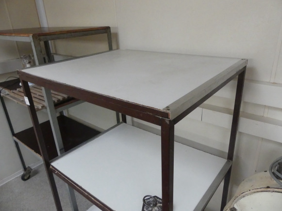 2 Chariots à roulettes 3 niveaux - Máquina de padaria: foto 3 2 Chariots à roulettes 3 niveaux - Máquina de padaria: foto 3