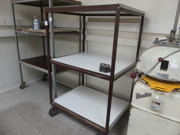 2 Chariots à roulettes 3 niveaux - Máquina de padaria: foto 2 2 Chariots à roulettes 3 niveaux - Máquina de padaria: foto 2