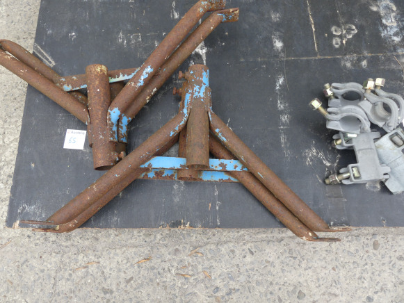 7 Pieds pour échafaudage - Equipamento de construção: foto 2 7 Pieds pour échafaudage - Equipamento de construção: foto 2