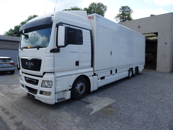 Camion MAN TGX26.400 (2009-731.695 km-VIN:WMA21XZZ7AW137860) - Camião furgão: foto 3 Camion MAN TGX26.400 (2009-731.695 km-VIN:WMA21XZZ7AW137860) - Camião furgão: foto 3