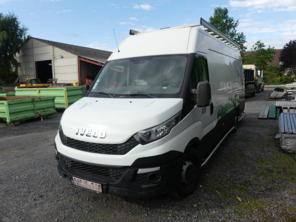 Camionnette Iveco Daily (2016-134.234 km) - Furgão: foto 1 Camionnette Iveco Daily (2016-134.234 km) - Furgão: foto 1