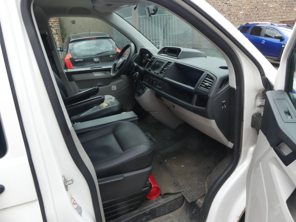 Camionnette, combi de police Volkswagen (2019-243.344 km) - Automóvel: foto 5 Camionnette, combi de police Volkswagen (2019-243.344 km) - Automóvel: foto 5