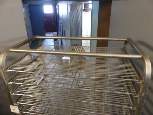 Chariot avec grilles 60x40 cm - Máquina de padaria: foto 3 Chariot avec grilles 60x40 cm - Máquina de padaria: foto 3