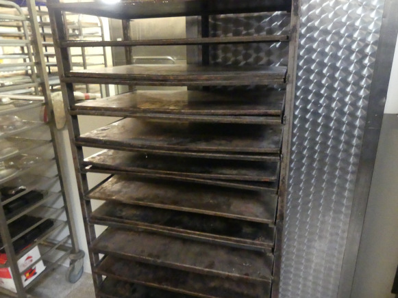 Chariot de four avec platine 60x40 cm (4 bords) - Máquina de padaria: foto 4 Chariot de four avec platine 60x40 cm (4 bords) - Máquina de padaria: foto 4