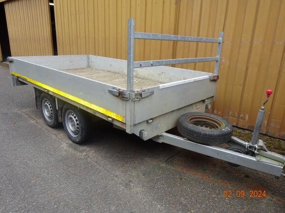 Reboque para carros Eduard: foto 1