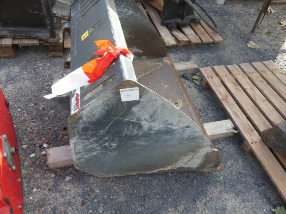 Bac pour manitou - Equipamento por Máquina de construção: foto 2 Bac pour manitou - Equipamento por Máquina de construção: foto 2