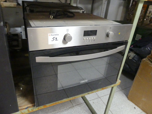 Four/micro ondes encastrable Zanussi ZKC38313 - Equipamento de processamento de alimentos: foto 1 Four/micro ondes encastrable Zanussi ZKC38313 - Equipamento de processamento de alimentos: foto 1