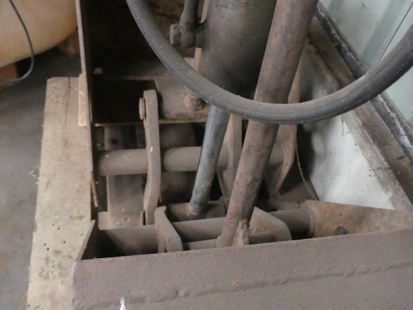 Grappin hydraulique marque et modèle inconnu - Balde de maxilas por Máquina de construção: foto 5 Grappin hydraulique marque et modèle inconnu - Balde de maxilas por Máquina de construção: foto 5