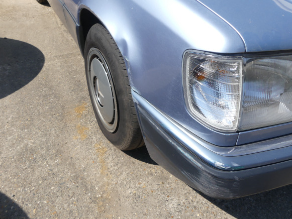 Mercedes-Benz 230 de collection (1996-194.552 km) - Automóvel: foto 3 Mercedes-Benz 230 de collection (1996-194.552 km) - Automóvel: foto 3