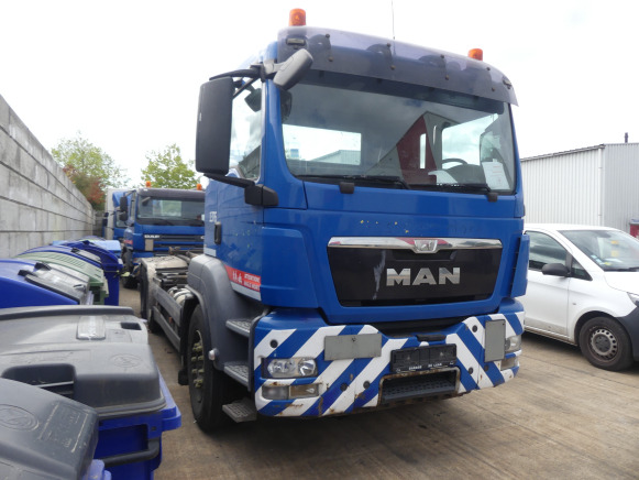 REF:1376 - Camion porte-container MAN TGS (2014-573.144 km) - Camião polibenne: foto 2 REF:1376 - Camion porte-container MAN TGS (2014-573.144 km) - Camião polibenne: foto 2