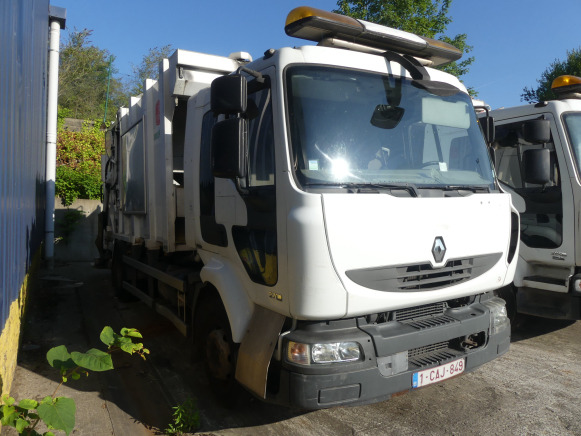 REF:1387 - Camion poubelle Renault Midlum 270DXI (2011-189.728 km) - Caminhão de lixo: foto 2 REF:1387 - Camion poubelle Renault Midlum 270DXI (2011-189.728 km) - Caminhão de lixo: foto 2