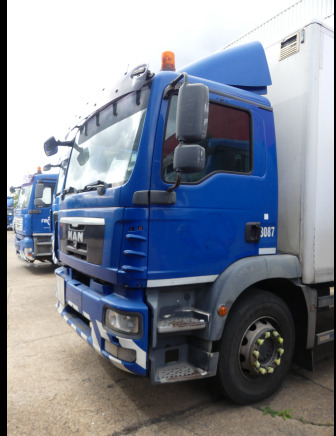 REF:8087 - Camion Fourgon MAN TGM - Camião furgão: foto 2 REF:8087 - Camion Fourgon MAN TGM - Camião furgão: foto 2