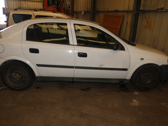 REF:JGN449 - Voiture Opel Astra 1,7 Dti (2003-129.196 km) - Automóvel: foto 3 REF:JGN449 - Voiture Opel Astra 1,7 Dti (2003-129.196 km) - Automóvel: foto 3