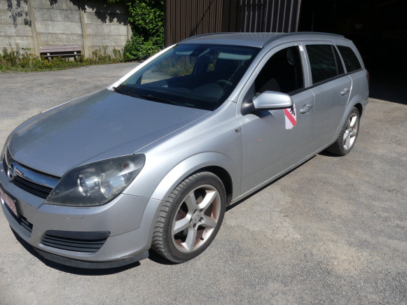 REF:TRF008 - Voiture Opel Astra break (2005-158.167 km) - Automóvel: foto 1 REF:TRF008 - Voiture Opel Astra break (2005-158.167 km) - Automóvel: foto 1