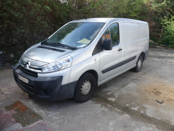 REF:1-LSS-867 - Camionnette Citroen Jumpy (2015-67.438 km) - Numéro de châssis : VF7XUAHZ8FZ056231 - Veículo comercial: foto 1 REF:1-LSS-867 - Camionnette Citroen Jumpy (2015-67.438 km) - Numéro de châssis : VF7XUAHZ8FZ056231 - Veículo comercial: foto 1