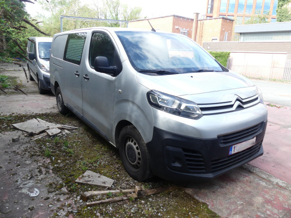 REF:1-RGT-760 - Camionnette Citroen Jumpy (2016-86.466 km) - Numéro de châssis : VF7VFAHKHGZ075543 - Veículo comercial: foto 1 REF:1-RGT-760 - Camionnette Citroen Jumpy (2016-86.466 km) - Numéro de châssis : VF7VFAHKHGZ075543 - Veículo comercial: foto 1