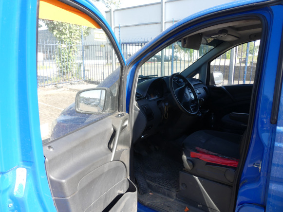 REF:7128 - Camionnette Mercedes-Benz Vito (2011-346.992 km) - Veículo comercial: foto 5 REF:7128 - Camionnette Mercedes-Benz Vito (2011-346.992 km) - Veículo comercial: foto 5