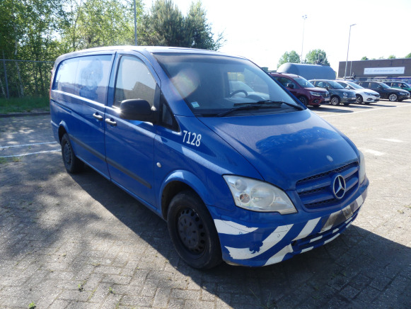 REF:7128 - Camionnette Mercedes-Benz Vito (2011-346.992 km) - Veículo comercial: foto 2 REF:7128 - Camionnette Mercedes-Benz Vito (2011-346.992 km) - Veículo comercial: foto 2