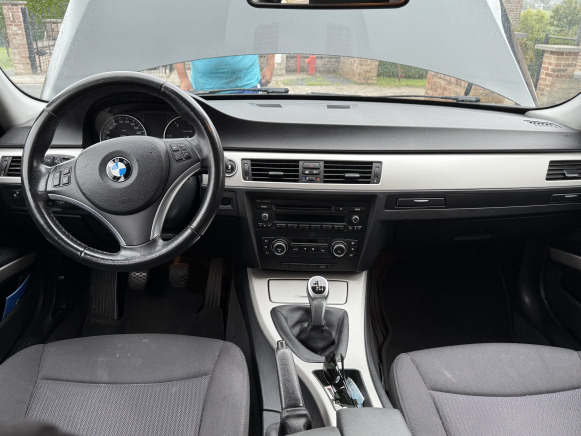 Voiture BMW 316D (2011-212.866 km-VIN:WBAPR51080E719674) - Automóvel: foto 5 Voiture BMW 316D (2011-212.866 km-VIN:WBAPR51080E719674) - Automóvel: foto 5