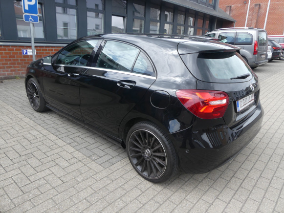 Voiture Mercedes-Benz A 180 (2018-96.204 km-VIN:WDD1760121J776850) - Automóvel: foto 2 Voiture Mercedes-Benz A 180 (2018-96.204 km-VIN:WDD1760121J776850) - Automóvel: foto 2