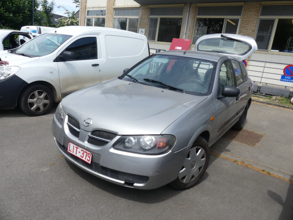Voiture Nissan Almera (2003-123.640 km) - Automóvel: foto 2 Voiture Nissan Almera (2003-123.640 km) - Automóvel: foto 2