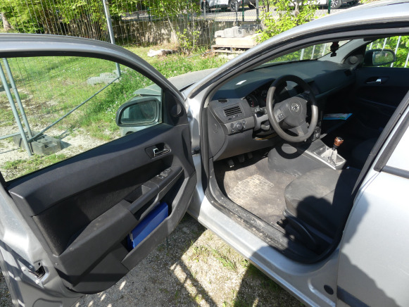 Voiture Opel Astra - Automóvel: foto 5 Voiture Opel Astra - Automóvel: foto 5