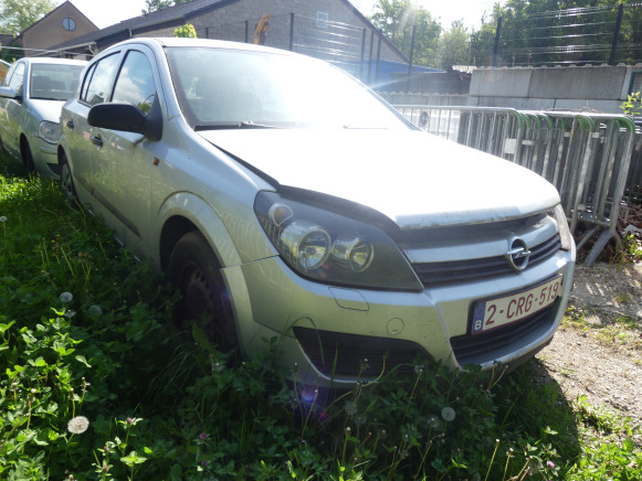 Voiture Opel Astra - Automóvel: foto 2 Voiture Opel Astra - Automóvel: foto 2