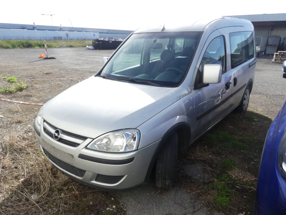 Voiture Opel Combo - Automóvel: foto 1 Voiture Opel Combo - Automóvel: foto 1
