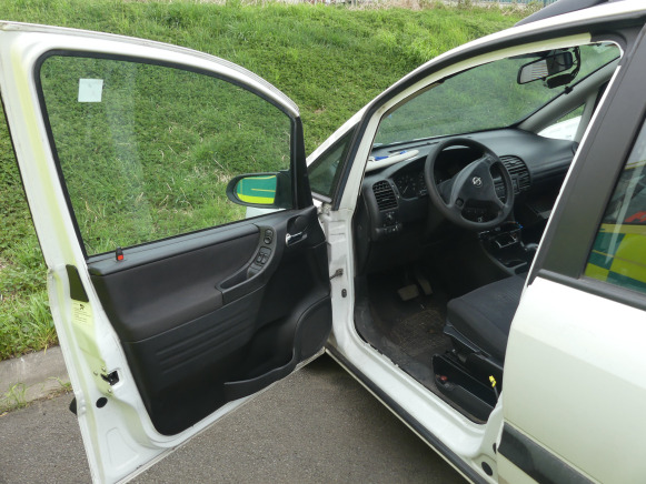 Voiture Opel ZAFIRA (2004-179.238 km) - Automóvel: foto 5 Voiture Opel ZAFIRA (2004-179.238 km) - Automóvel: foto 5