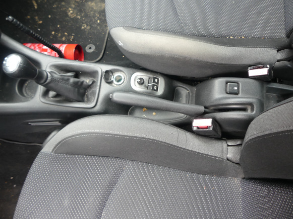 Automóvel Voiture Peugeot 206+ (2010-119.445 km): foto 11