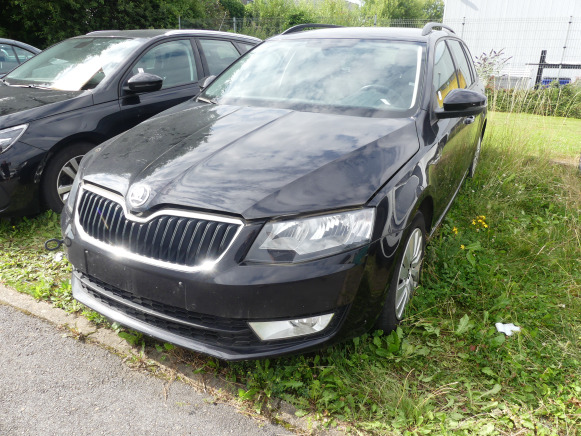 Voiture break Skoda Octavia Combi (2015-167.000 km) - Automóvel: foto 1 Voiture break Skoda Octavia Combi (2015-167.000 km) - Automóvel: foto 1