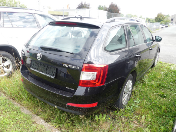 Voiture break Skoda Octavia Combi (2015-167.000 km) - Automóvel: foto 3 Voiture break Skoda Octavia Combi (2015-167.000 km) - Automóvel: foto 3