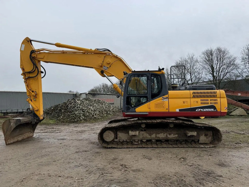 Doosan DX255LC-5 2015 10800 hr STRAIGHT FROM WORK ! DUTCH MACHINE ! - Escavadora de rastos: foto 1 Doosan DX255LC-5 2015 10800 hr STRAIGHT FROM WORK ! DUTCH MACHINE ! - Escavadora de rastos: foto 1