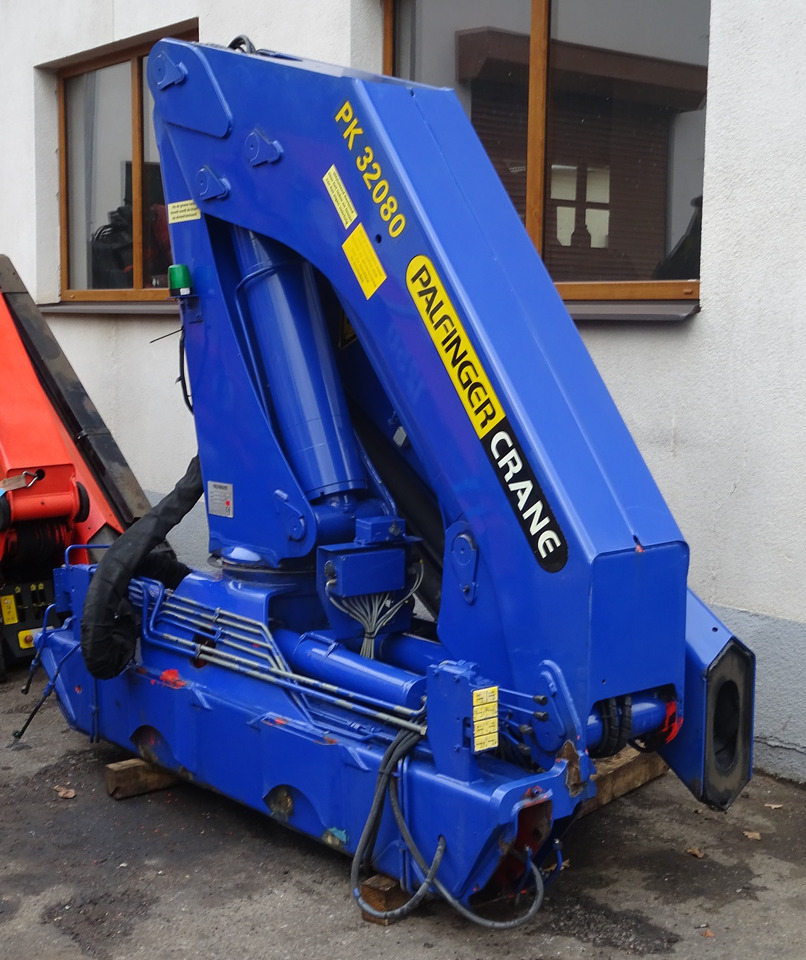 PALFINGER PK 32080 D year 2005, remote control, only 1575 hours - Grua para camião: foto 3 PALFINGER PK 32080 D year 2005, remote control, only 1575 hours - Grua para camião: foto 3