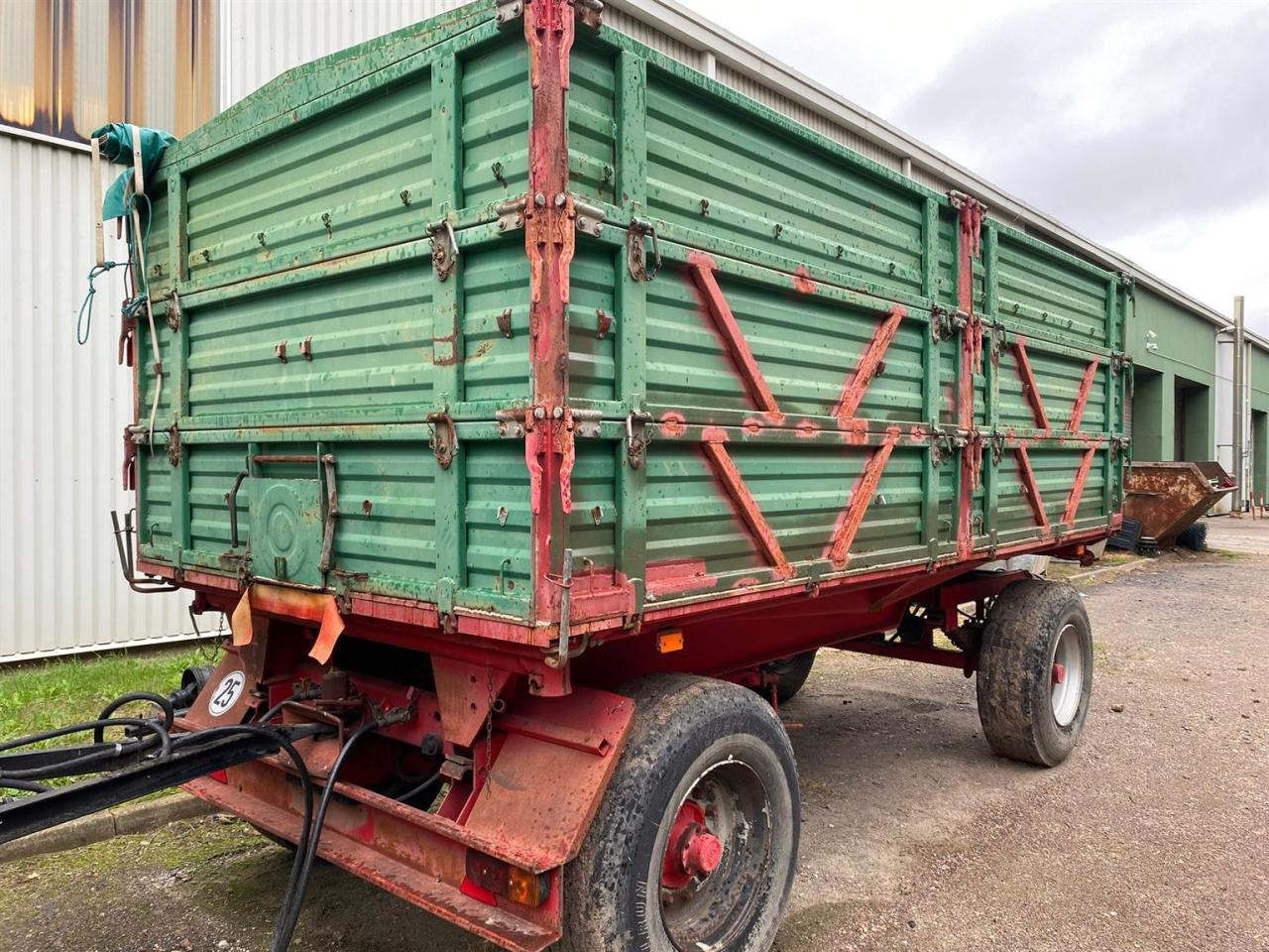 Agromet T-149 - Reboque basculante: foto 3 Agromet T-149 - Reboque basculante: foto 3