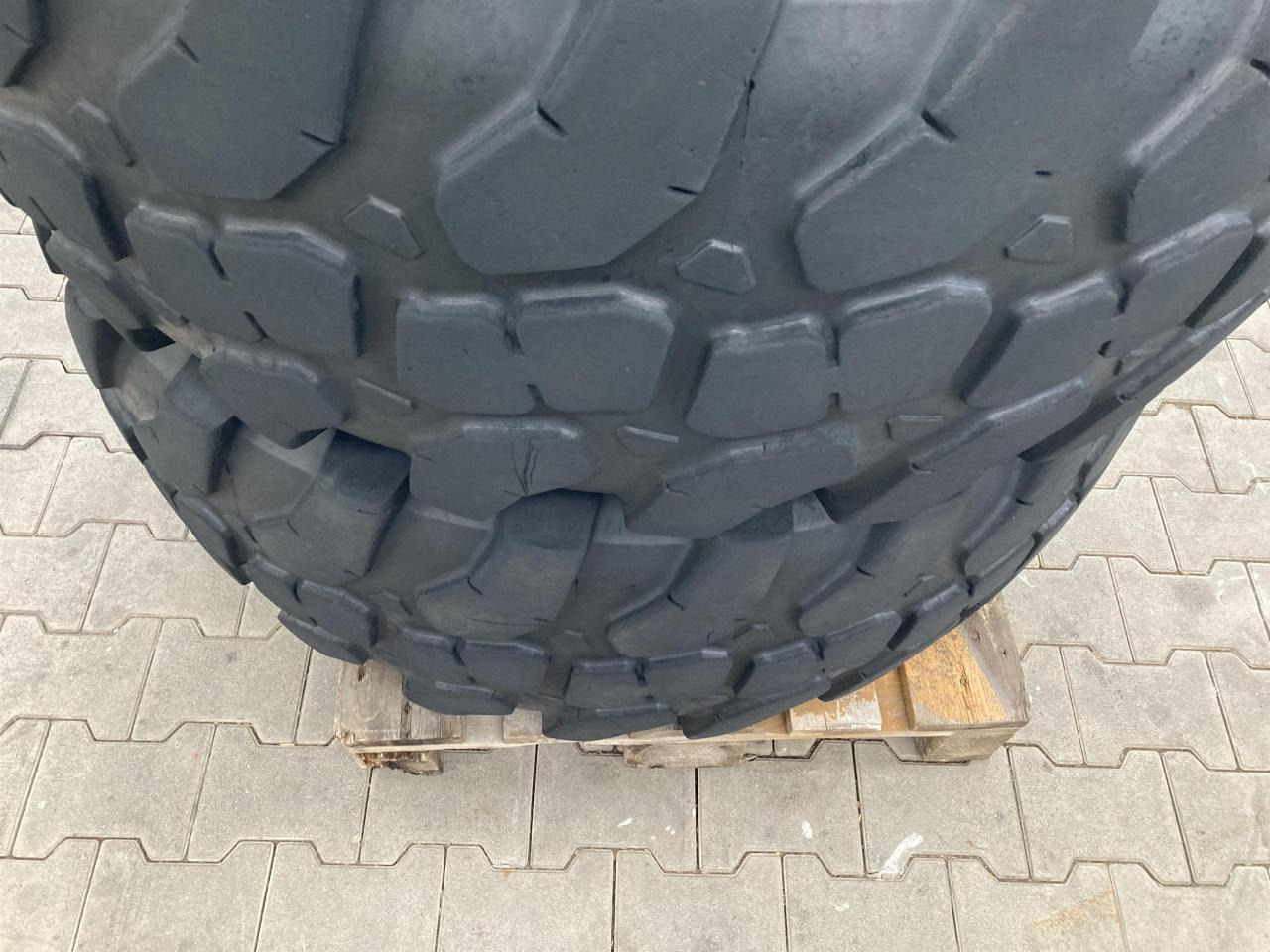 Alliance 500/70R24 - Pneu por Máquina agrícola: foto 3 Alliance 500/70R24 - Pneu por Máquina agrícola: foto 3