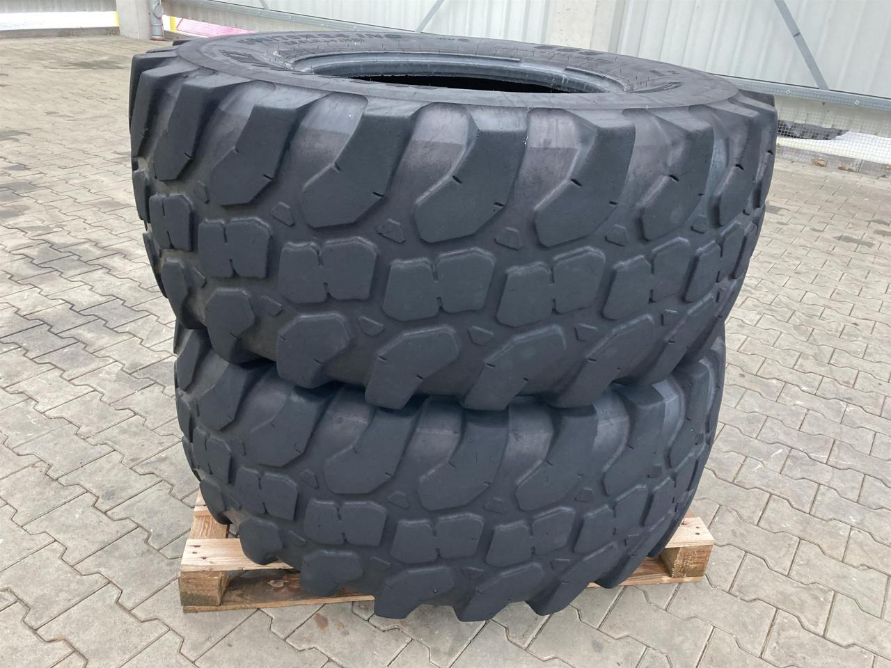Alliance 500/70R24 - Pneu por Máquina agrícola: foto 1 Alliance 500/70R24 - Pneu por Máquina agrícola: foto 1