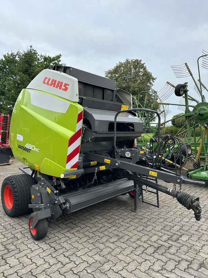 CLAAS Variant 480RC - Enfardadeira de fardos redondos: foto 1 CLAAS Variant 480RC - Enfardadeira de fardos redondos: foto 1
