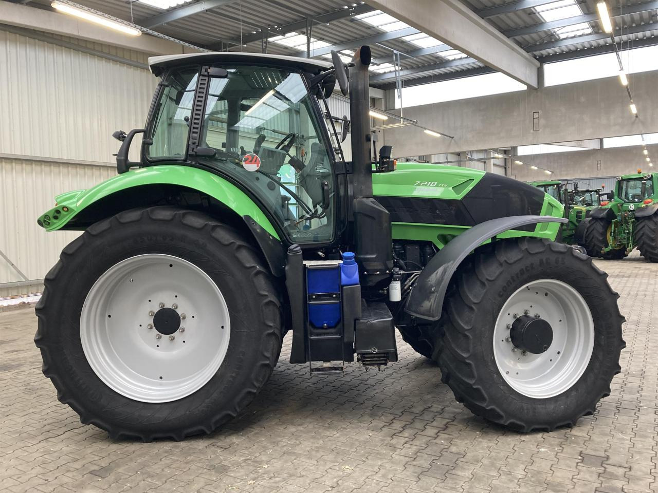Deutz-Fahr 7210 TTV - Trator: foto 3 Deutz-Fahr 7210 TTV - Trator: foto 3