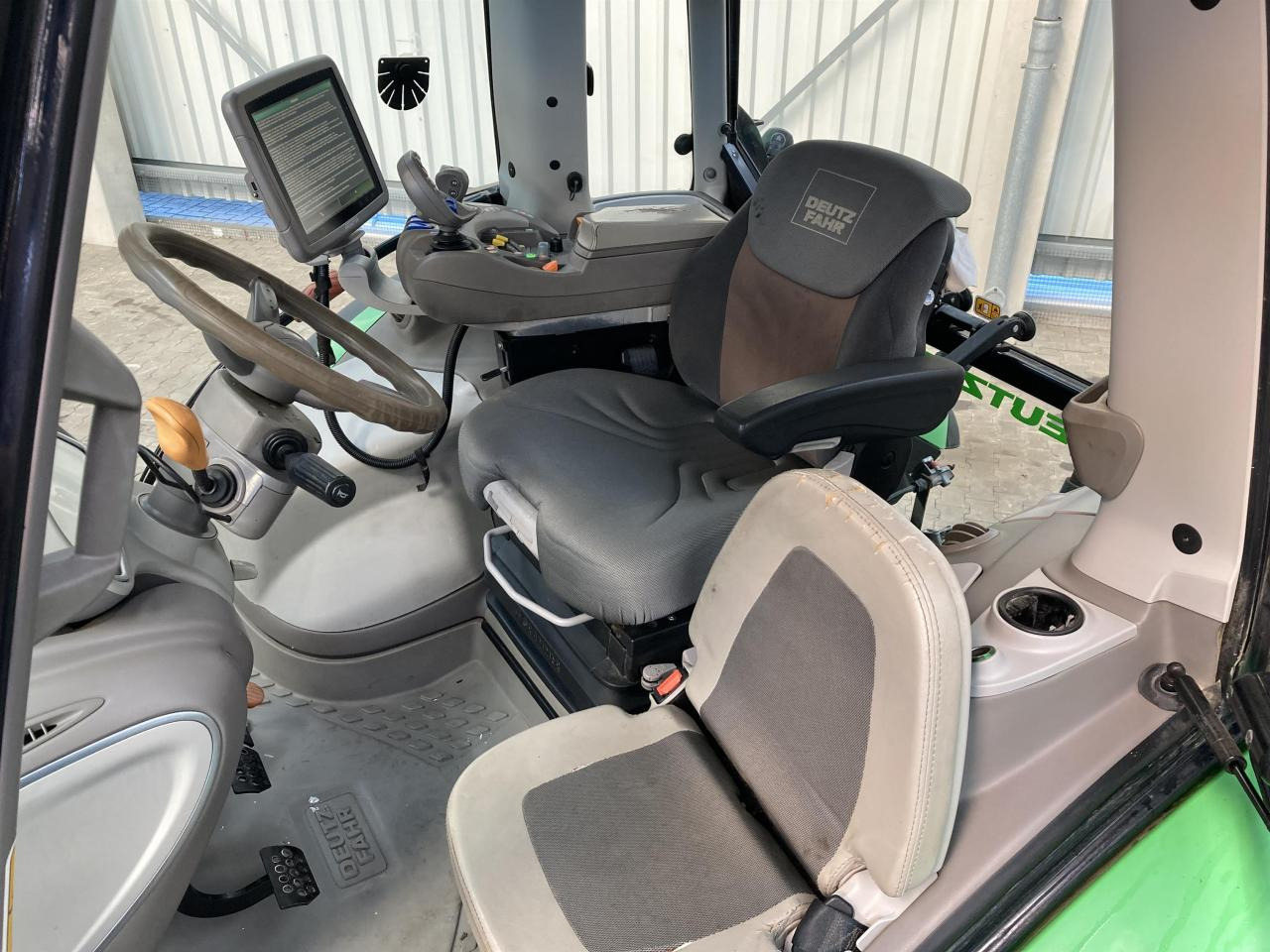 Trator Deutz-Fahr 7250 TTV: foto 11 Trator Deutz-Fahr 7250 TTV: foto 11