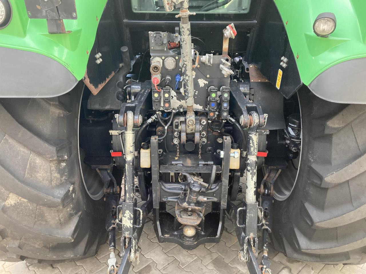 Trator Deutz-Fahr 7250 TTV: foto 8 Trator Deutz-Fahr 7250 TTV: foto 8