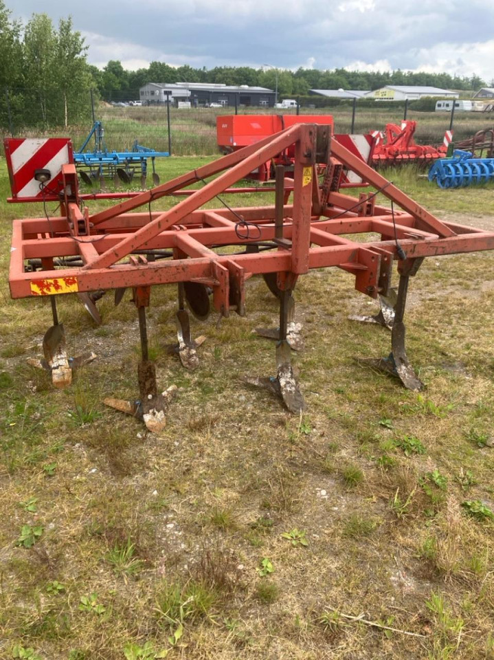 Evers Brumby - Cultivador: foto 1 Evers Brumby - Cultivador: foto 1