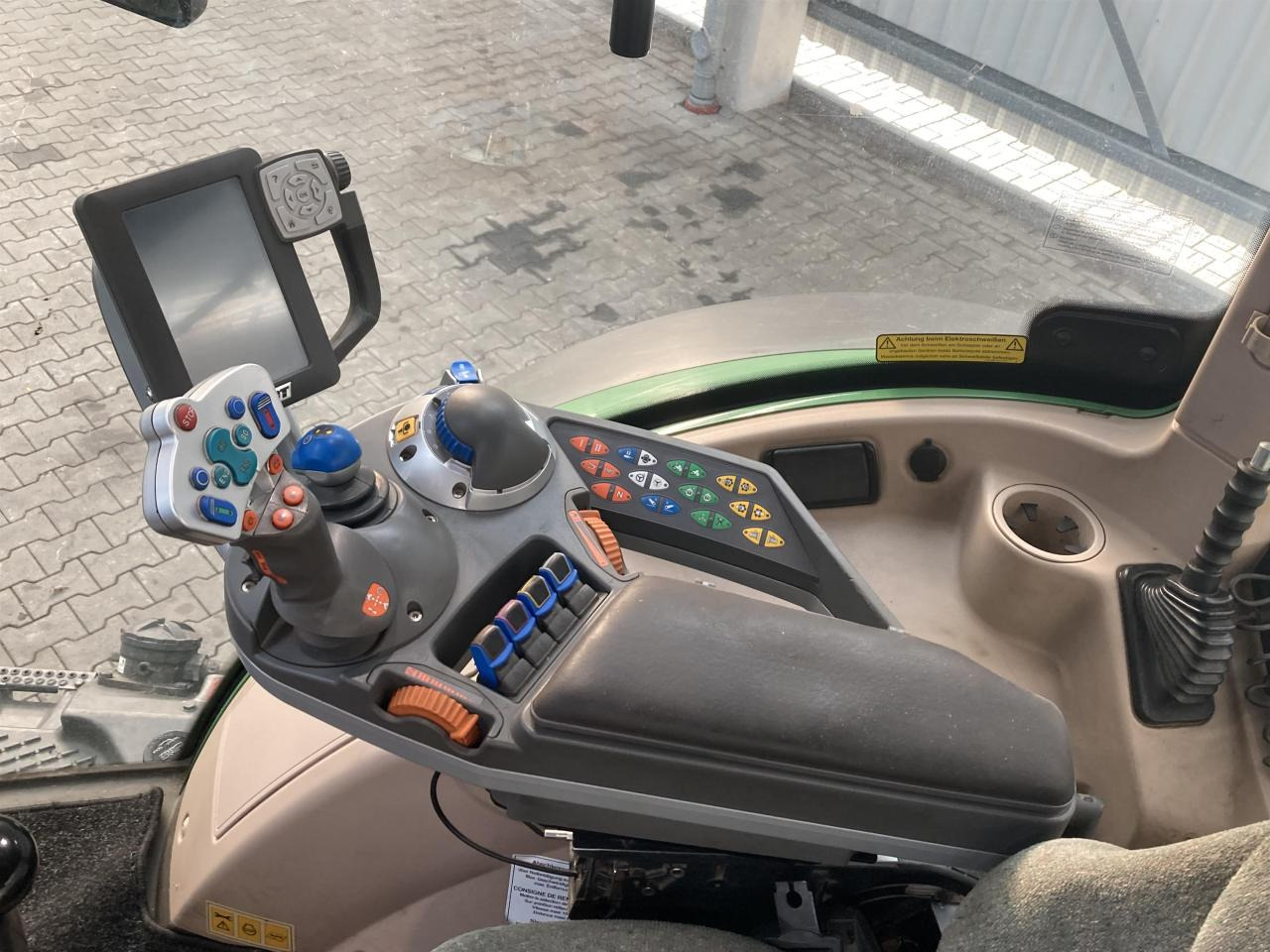 Trator Fendt 516 Vario Profi: foto 8